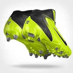 choose your plate the nike alpha speed id football cleat offers two 