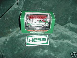   07 CHRISTMAS HOLIDAY GIFT HESS TOY TRUCKS MINI 2007 RESCUE TRUCK TOYS