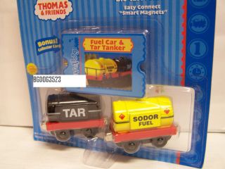 thomas the train take along diecast tar and fuel tanker