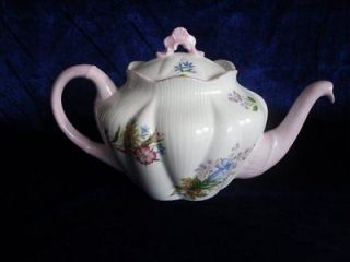 Lovely Shelley Dainty Blue Teapot Fine Bone China Tea Pot England
