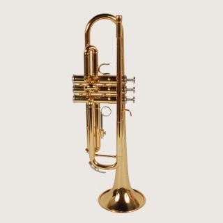 up for auction is this yamaha advantage ytr200ad trumpet in used but