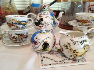 Alice in Wonderland Mad Hatter   14 Piece Porcelain Tea Set by Paul 