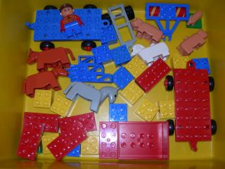 LEGO LEGOS DUPLO Lot of 37 Duplos 7 Animals 2 Vehicles 4 Pieces Farm 