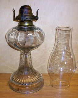 Kerosene Lamp w Queen Anne 2 Burner Chimney Vintage