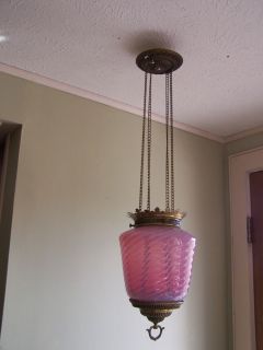 Antique Hanging Oil kerosene Lamp Pink Swirl Opalescent Glass boudoir 
