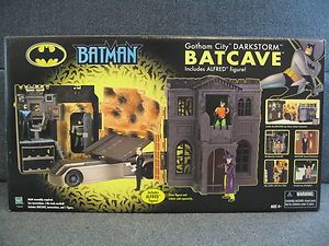 Batman DARKSTORM BATCAVE Playset Alfred Figure Hasbro SEALED Animated 