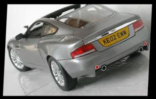   007 Die Another Day Aston Martin V12 Vanquish Ertl Joyride 118 RARE