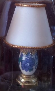 BATTERY OPERATED NO wiring required Blue and White Table Lamp
