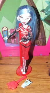1st Wave Mattel Monster High Dead Ghoulia Yelps Doll Mint NO BOX