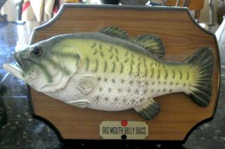 1999 Big Mouth Billy Bass by Gemmy Irving Texas Sings 2 Songs on Stand 
