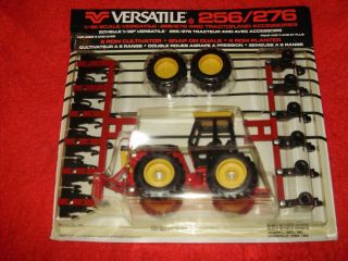 ertl SCALE MODELS VERSATILE 256 276 SET diecast 4wd tractor ford new 