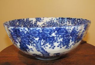 Japanese Imari Blue Scalloped Bowl Meiji Period 1868 to 1912 Unmarked 