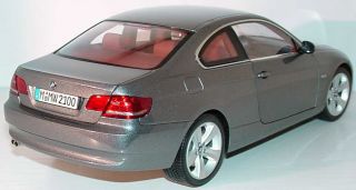 1zu18_BMW_3er_Coupe_E92_spacegreymet_BMW_Kyosho_80430407220_13259_03 