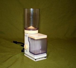 Braun Coffee Mill Grinder Almond Color Model 4045 w Timer Works Great 