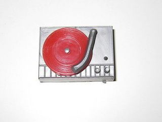 1272 VINTAGE BARBIE DOLL ACCESSORIES RECORD PLAYER 