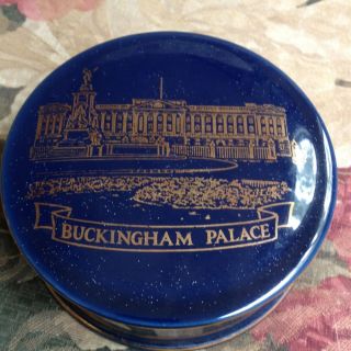 BUCKINGHAM PALACE HOLKHAM ENGLAND COBALT BLUE PORCELAIN BOX 4 3 4 
