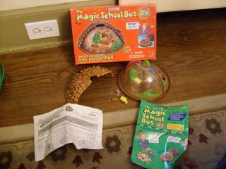 1995 Kenner Magic School Bus Busy Beaver Town Polly Pocket Ms Frizzle 