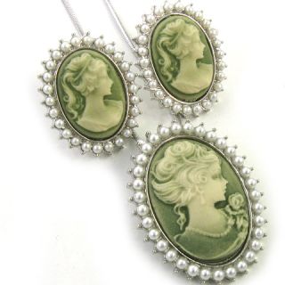 Vtg Design Pearl Lady Green Cameo Necklace Earring Set
