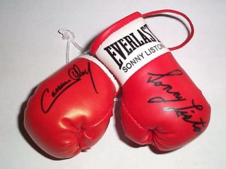  Cassius Clay V Autographed Mini Boxing Gloves