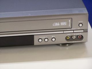 Samsung DVD CD VHS V2000 Video Player Recorder Combination XLNT