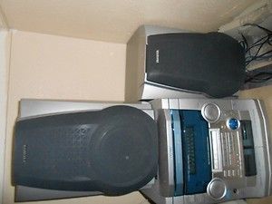 aiwa stereo with 3 cd player radio with dual casette player 2 speakers 