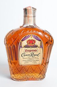 Vintage Bottle 1952 Seagram’s Crown Royal Whisky 4 5 Quart 