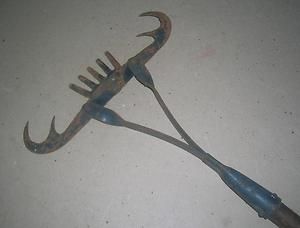 Unusual Vintage Spear Fishing Devise Spring Loaded