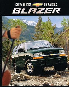 2002 Chevrolet Chevy Blazer 22 Page ZR2 Sales Brochure Book