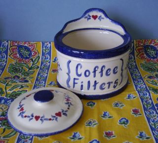  CERAMIC COFFEE FILTER HOLDER COVERED CROCK BASKET STYLE BLUE & WHITE