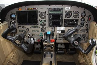 Aero Commander Twin 900 Airplane Pin Turboprop Air