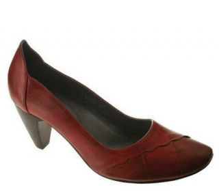 Spring Step Style Mirth Leather Pumps —