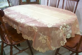  Coral backdrop / Gold flowers and rectangular centerpiece / Coral