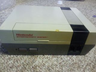 Nintendo NES Console Only for Parts NES 001 1985