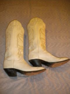 Tony Lama White Cowboy Boots Woman’s Size 7 ½ 8 B