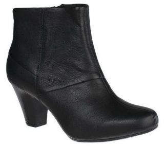 Clarks Bendables Ruby Wager Leather Ankle Boots —