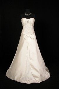  designer vera wang couture bridal gown original retail price $ 6600 00