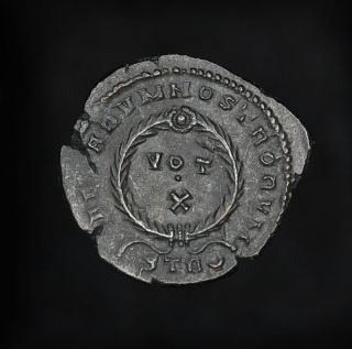 ancient Roman bronze coin of Caesar Crispus, ( Flavius Julius Crispus