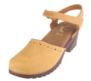 White Mountain Leather Closed Toe Comfort Clogs w/Adjust. Strap