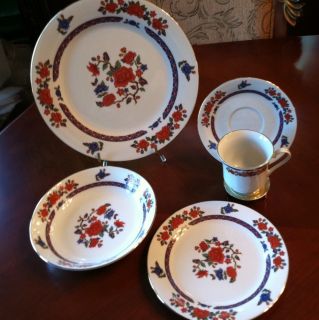 Crown Ming Fine China The Regent Collection Old Imari Gold 5 Pc /1