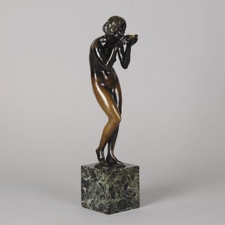 Antique Art Nouveau Bronze Entitled Die Trinkende by Victor Heinrich