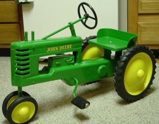 John Deere Reproduction Coffin Block Toy Pedal Tractor