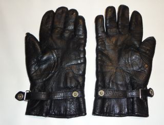  gloves in amazing good condition don t miss to bid on this pair enjoy