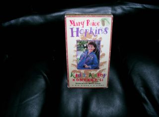MARY RICE HOPKINS KIDS KAMP KONCERT II VHS SONGBOOK ENCLOSED
