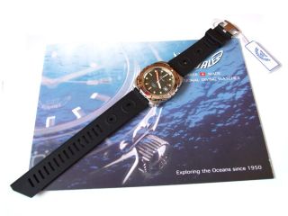 We are official UK agents for Squale and all watches are supplied