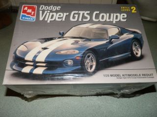 this is a new old stock dodge viper gts coupe in 25th scale by amt