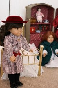 AMERICAN GIRL *RETIRED* Samantha & Felicity DOLLS, TRUNK, BED, CLOTHES