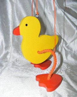 HAND CRAFTED WOODEN DUCK PUPPET   MARIONETTE   MADE IN ENGLAND