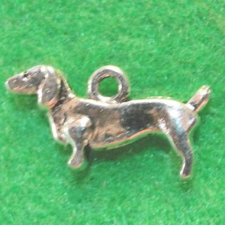  Silver Dachshund Dog Charms Pendants Tibet Jewelry Findings D30