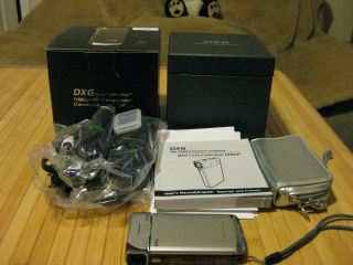 DXG DXG 5C0V 128 MB Camcorder Silver Luxe Collection with 4GB SD Card