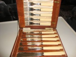 Vintage Silver Plated Fish Cutlery Set. In Original Box.Cooper Bros